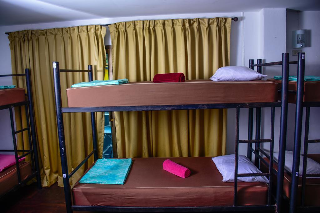 The Wanderlust Hostel Ko Pha Ngan Buitenkant foto