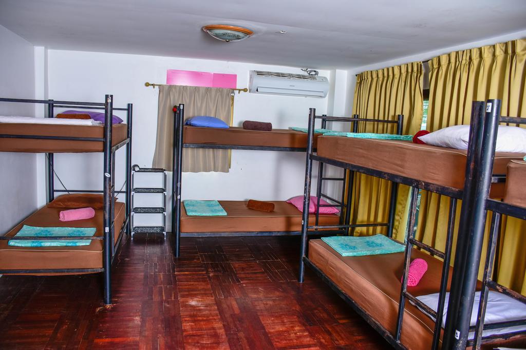 The Wanderlust Hostel Ko Pha Ngan Buitenkant foto